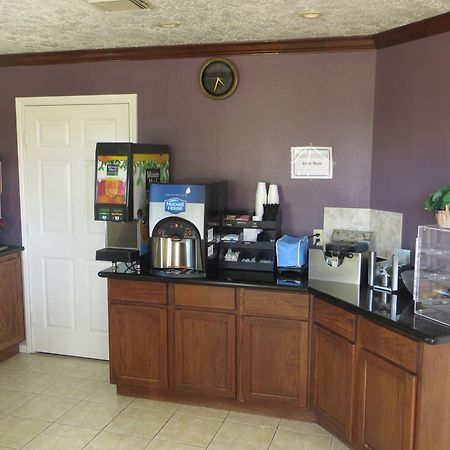 Americas Best Value Inn & Suites Hempstead Εξωτερικό φωτογραφία
