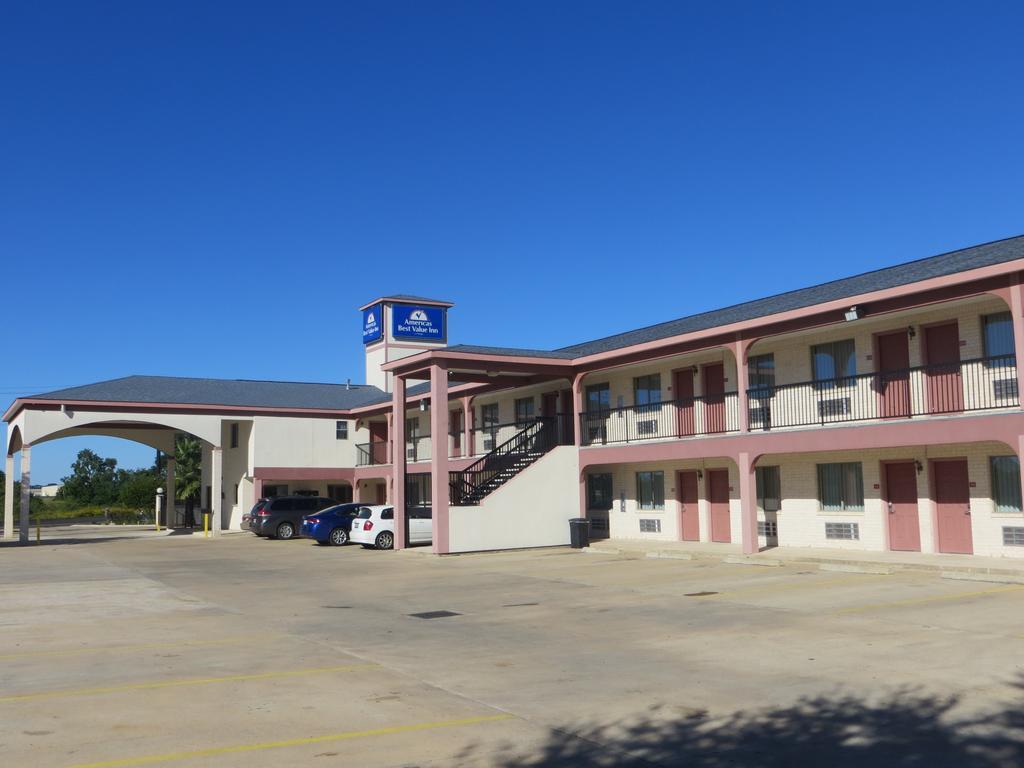 Americas Best Value Inn & Suites Hempstead Εξωτερικό φωτογραφία