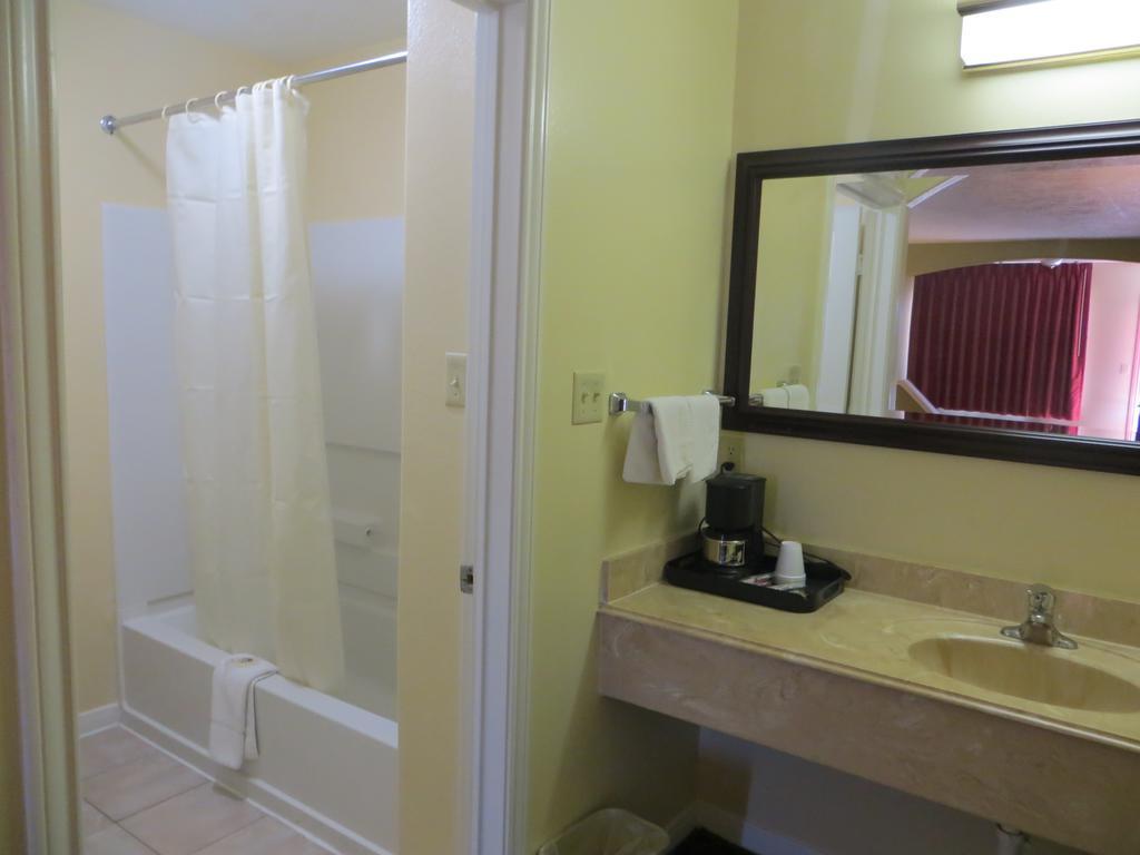 Americas Best Value Inn & Suites Hempstead Δωμάτιο φωτογραφία