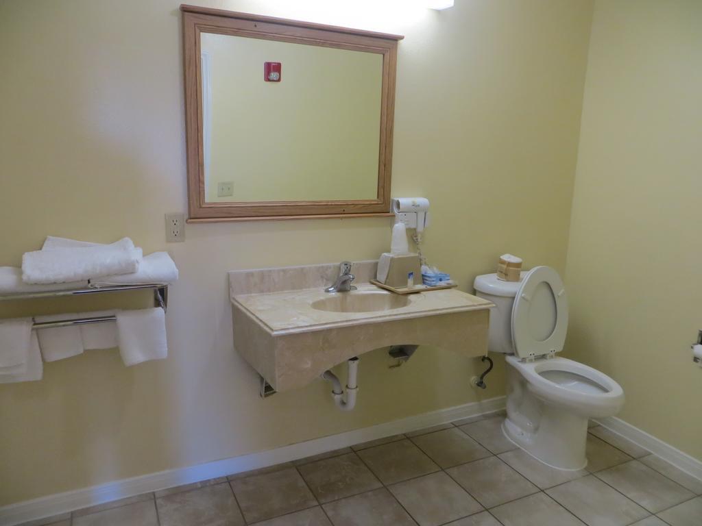 Americas Best Value Inn & Suites Hempstead Δωμάτιο φωτογραφία