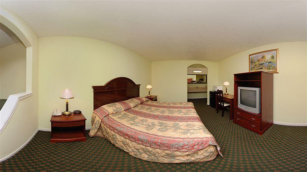 Americas Best Value Inn & Suites Hempstead Εξωτερικό φωτογραφία