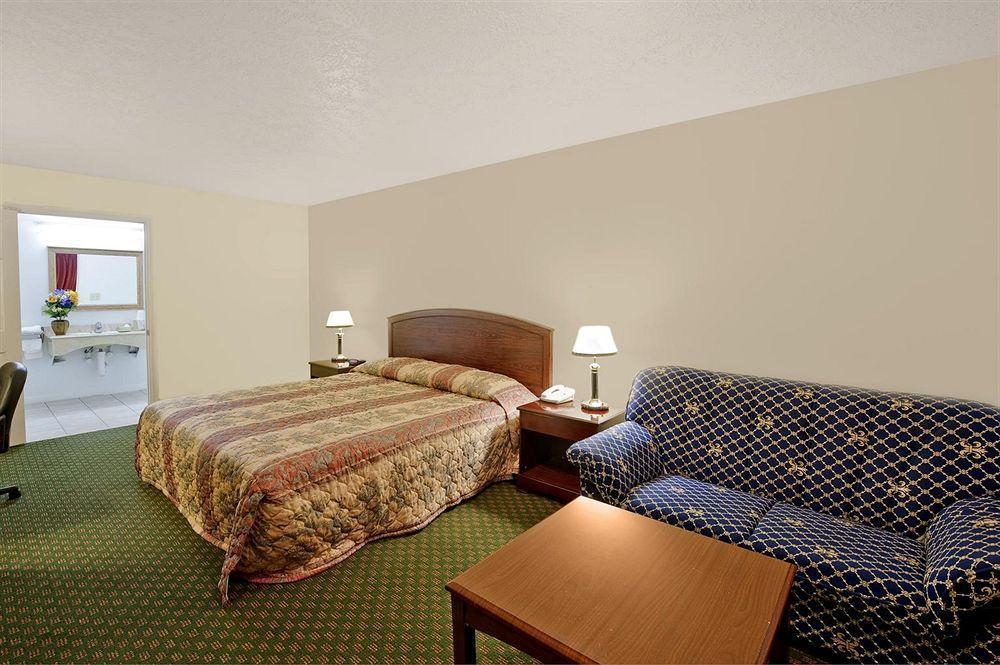 Americas Best Value Inn & Suites Hempstead Εξωτερικό φωτογραφία