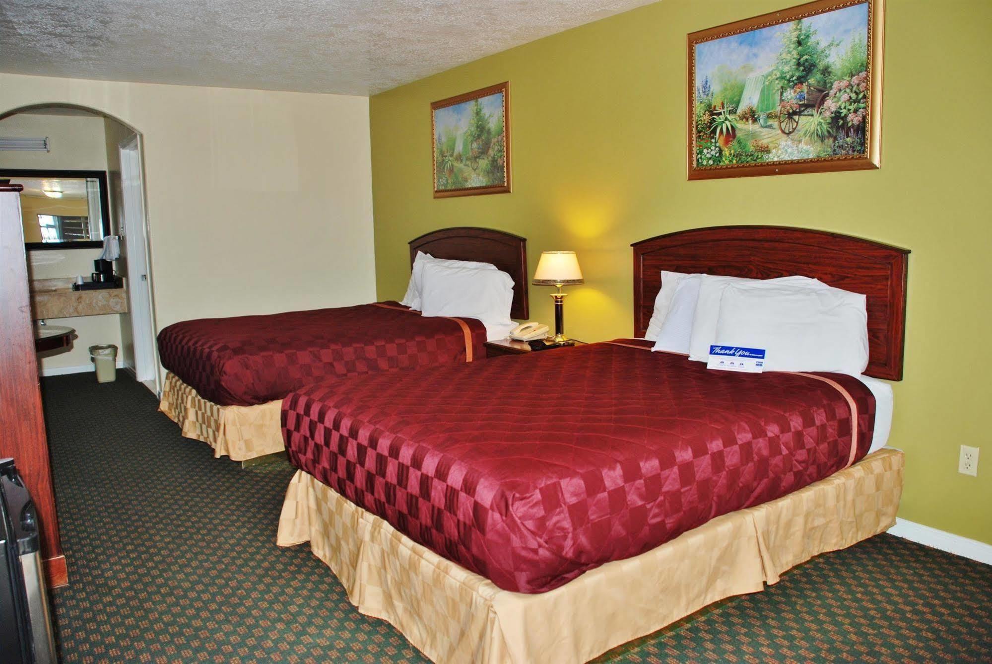 Americas Best Value Inn & Suites Hempstead Εξωτερικό φωτογραφία
