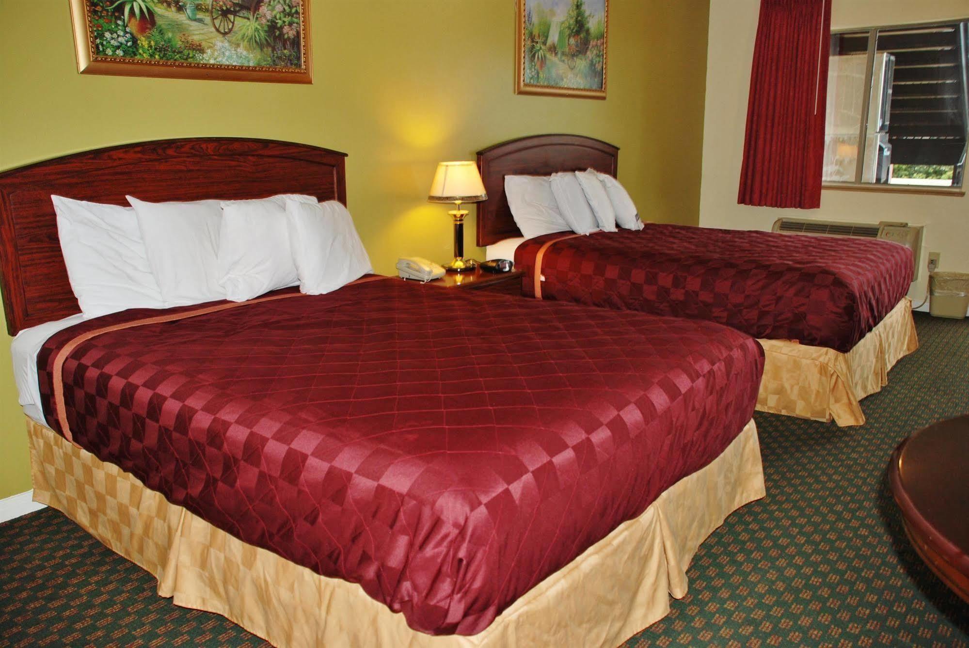 Americas Best Value Inn & Suites Hempstead Εξωτερικό φωτογραφία